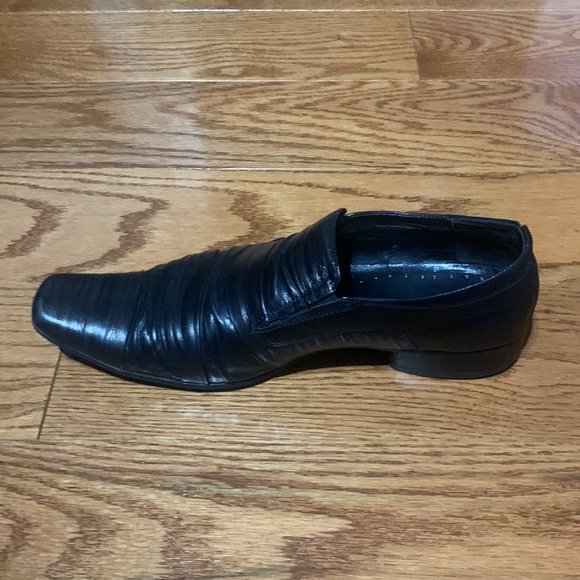 Styled Black Dress Shoes - Picture 2 of 10